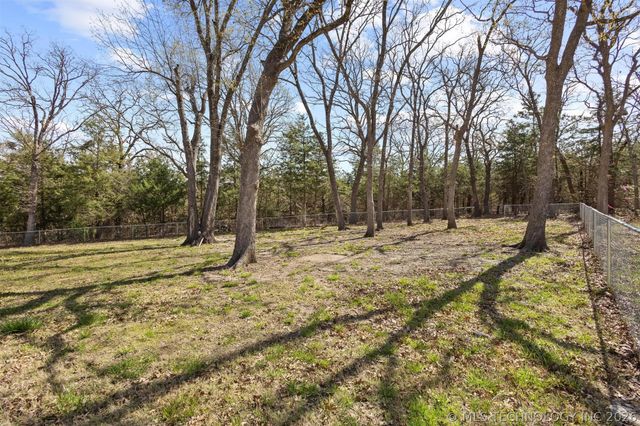 383 Bridlewood Drive, Durant, OK 73449