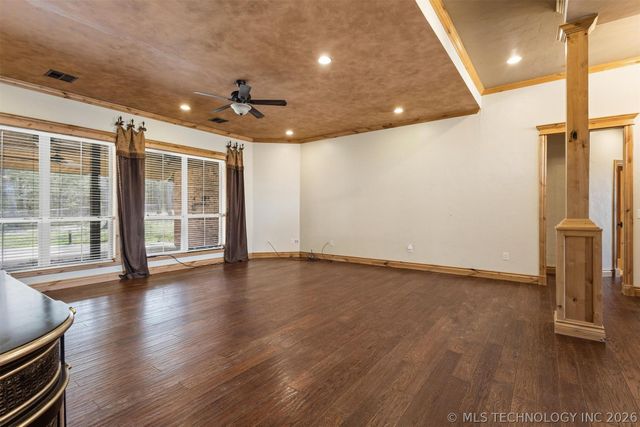 383 Bridlewood Drive, Durant, OK 73449