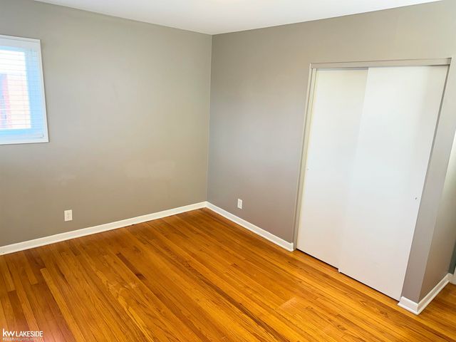 21300 Briarcliff Street, Saint Clair Shores, MI 48082