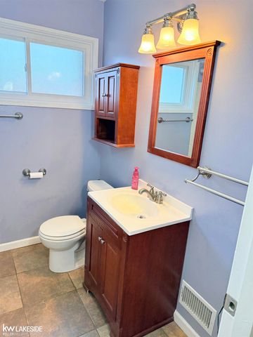 21300 Briarcliff Street, Saint Clair Shores, MI 48082