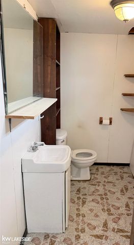 21300 Briarcliff Street, Saint Clair Shores, MI 48082