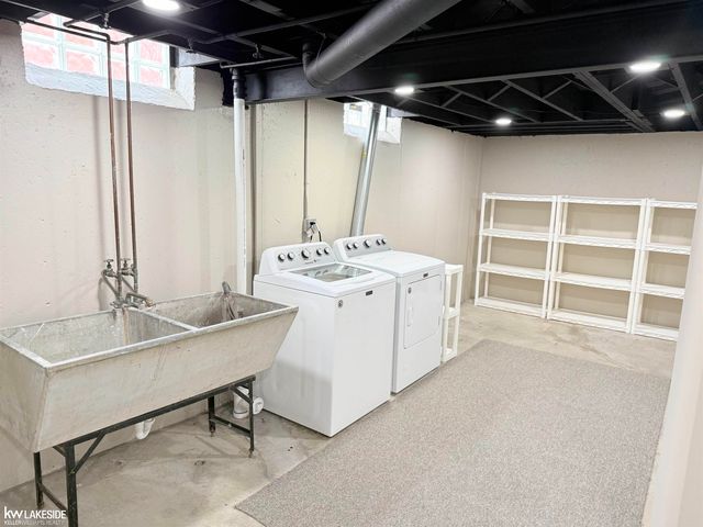 21300 Briarcliff Street, Saint Clair Shores, MI 48082