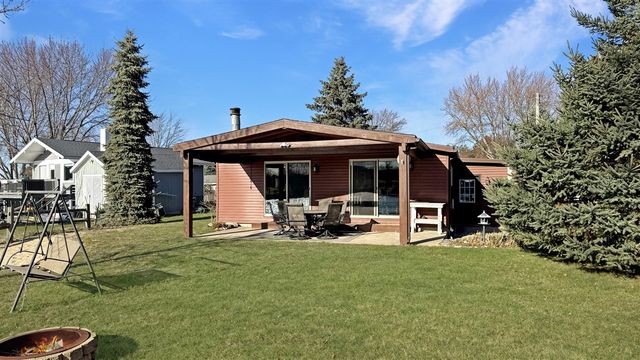 9372 Lakeview Drive, Cadillac, MI 49601