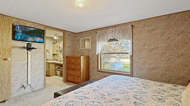 9372 Lakeview Drive, Cadillac, MI 49601