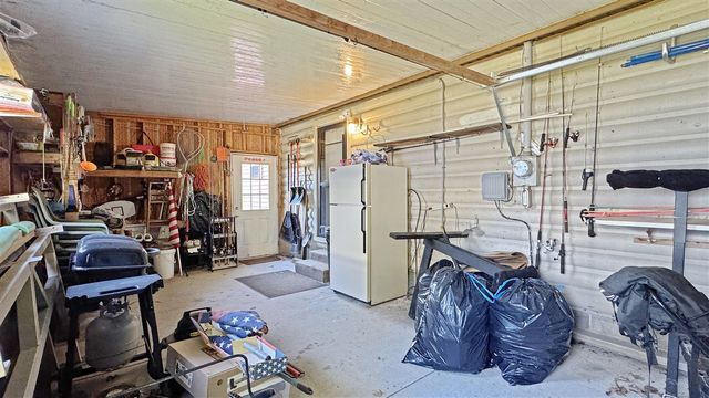 9372 Lakeview Drive, Cadillac, MI 49601