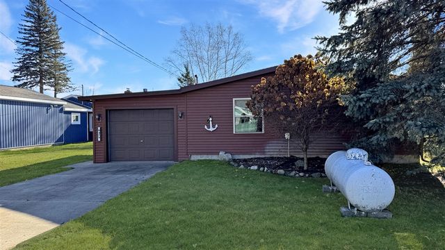 9372 Lakeview Drive, Cadillac, MI 49601