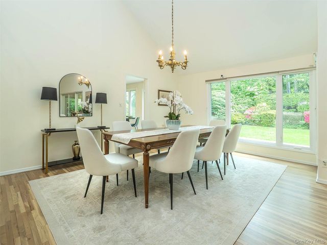 149 Chestnut Road, Manhasset, NY 11030