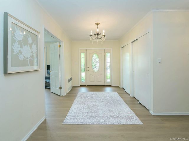 149 Chestnut Road, Manhasset, NY 11030