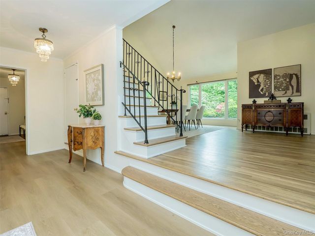 149 Chestnut Road, Manhasset, NY 11030