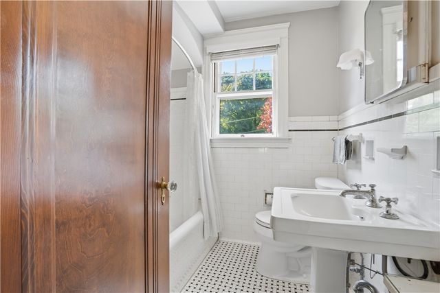 73 Progress Street, Lincoln, RI 02865