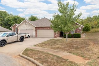 1432-1434 S Treetop Court, Ozark, MO 65721