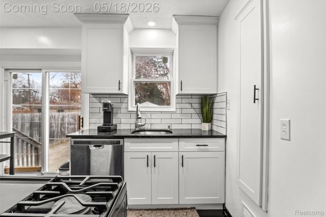 4115 Academy Street, Dearborn, MI 48125