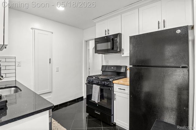 4115 Academy Street, Dearborn, MI 48125