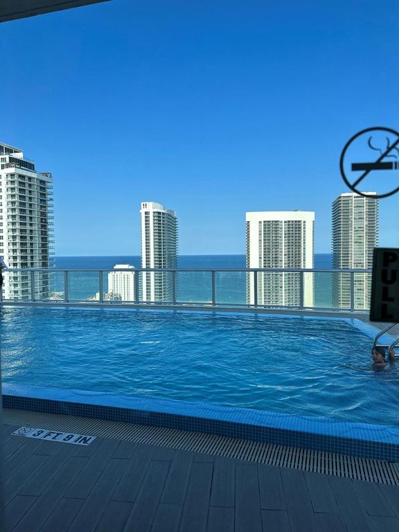 2600 E HALLANDALE BEACH Boulevard T3110, Hallandale Beach, FL 33009