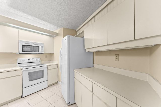 3742 Victoria Drive, West Palm Beach, FL 33406