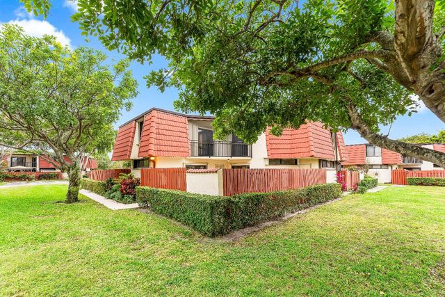 3742 Victoria Drive, West Palm Beach, FL 33406