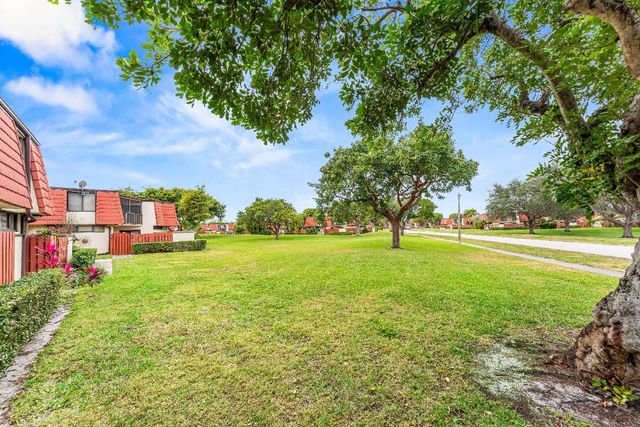 3742 Victoria Drive, West Palm Beach, FL 33406