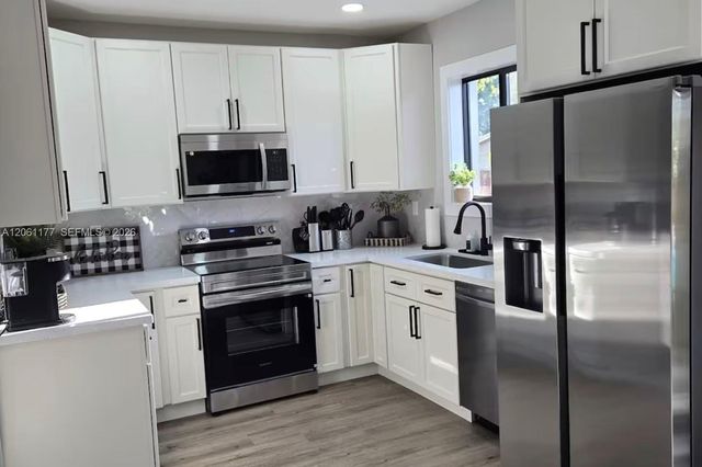 904 NW 6th Terrace, Hallandale Beach, FL 33009