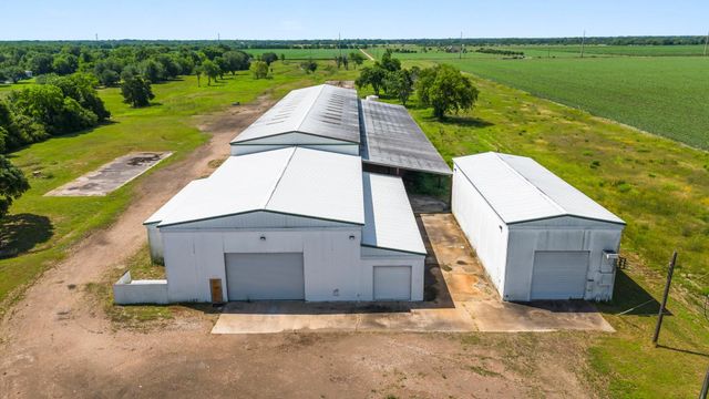 14005 Us Hwy 90, East Bernard, TX 77435