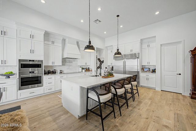 39012 N 6TH Drive, Phoenix, AZ 85086