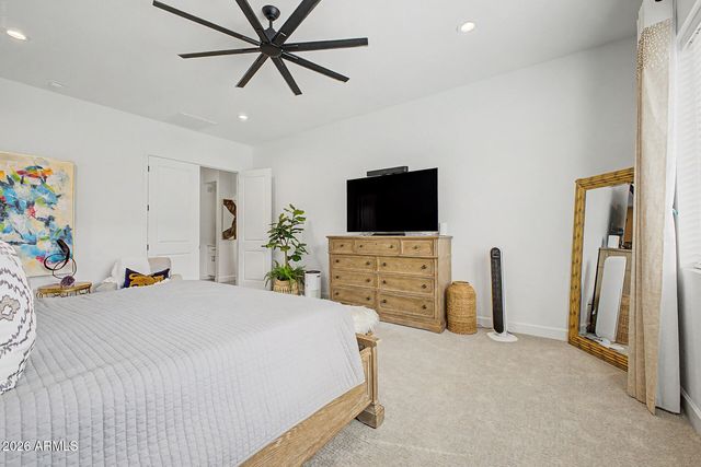 39012 N 6TH Drive, Phoenix, AZ 85086