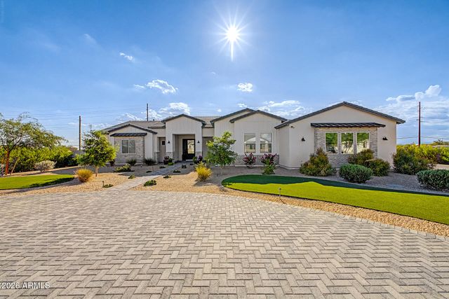 39012 N 6TH Drive, Phoenix, AZ 85086