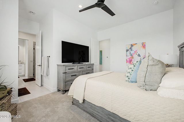 39012 N 6TH Drive, Phoenix, AZ 85086