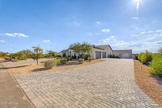 39012 N 6TH Drive, Phoenix, AZ 85086