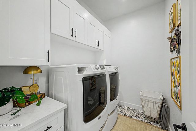 39012 N 6TH Drive, Phoenix, AZ 85086