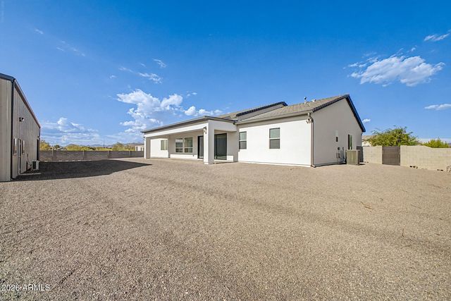 39012 N 6TH Drive, Phoenix, AZ 85086