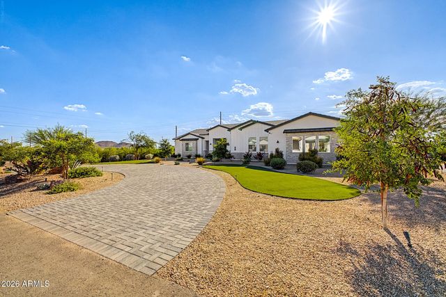 39012 N 6TH Drive, Phoenix, AZ 85086