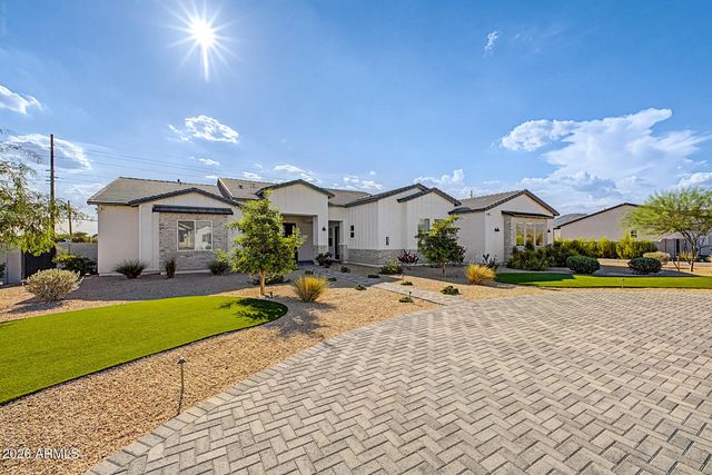 39012 N 6TH Drive, Phoenix, AZ 85086
