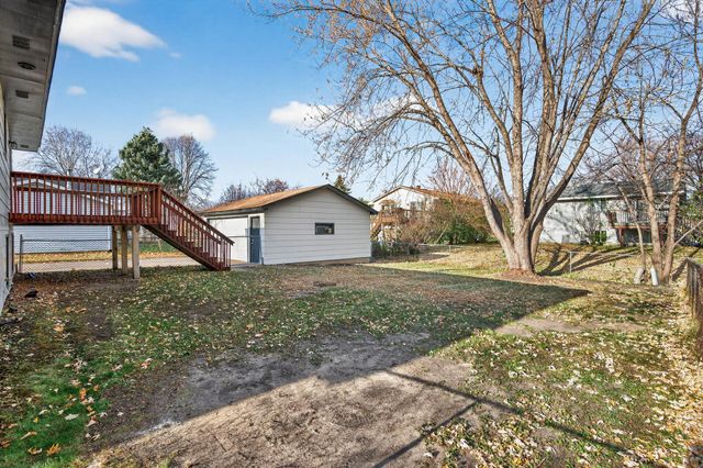 7940 Lad Parkway, Brooklyn Park, MN 55443