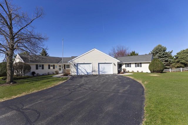 615 Shah Avenue, Fort Atkinson, WI 53538