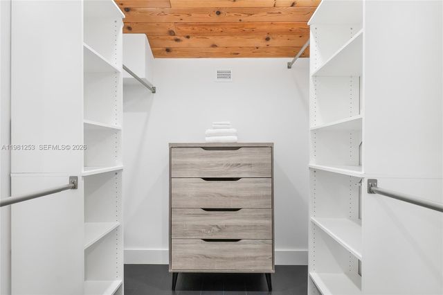 7810 Miami View Dr, North Bay Village, FL 33141