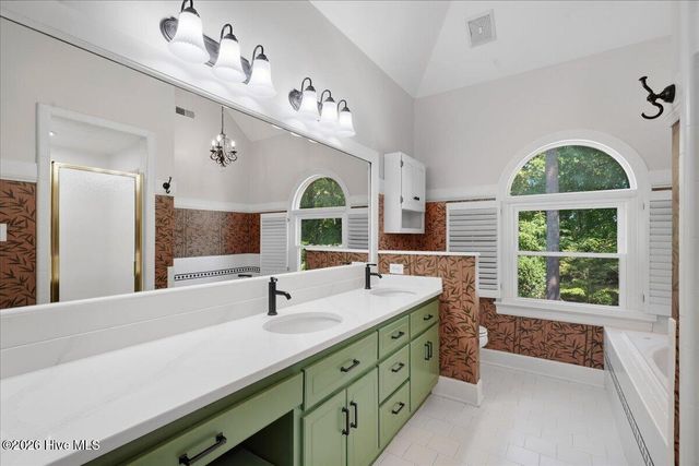 5002 Greenbrier Lane N, Wilson, NC 27896