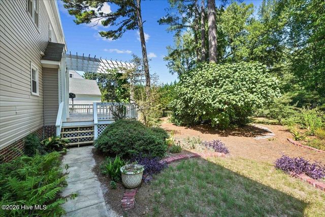 5002 Greenbrier Lane N, Wilson, NC 27896