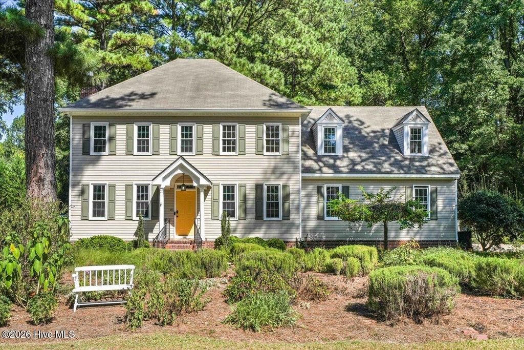 5002 Greenbrier Lane N, Wilson, NC 27896