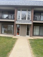 601 College Park Dr 4, Moon/crescent Twp, PA 15108