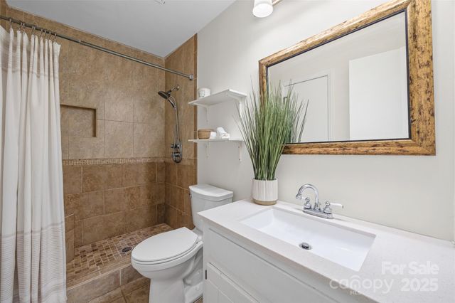 2137 Manawa Lane, Tega Cay, SC 29708