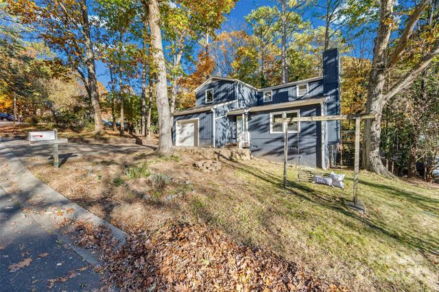 2137 Manawa Lane, Tega Cay, SC 29708
