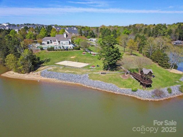 2137 Manawa Lane, Tega Cay, SC 29708