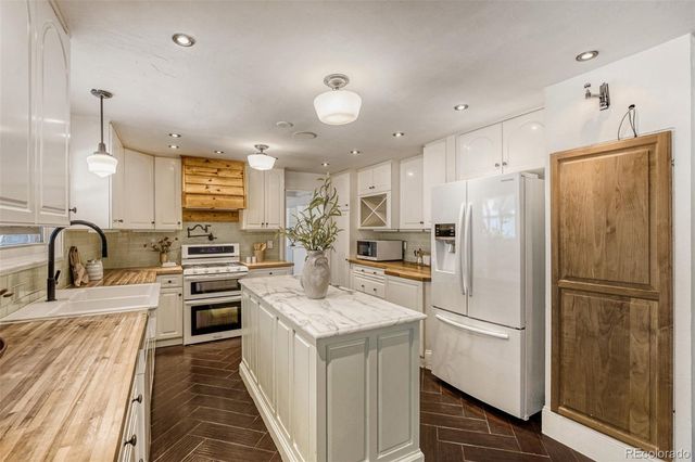 8709 E Kenyon Avenue, Denver, CO 80237