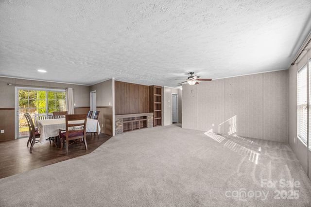 154 Turkey Pen Gap Road, Horse Shoe, NC 28742