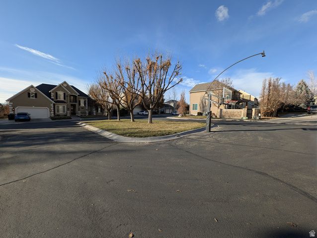 734 N HILLSDALE LN, Provo, UT 84606