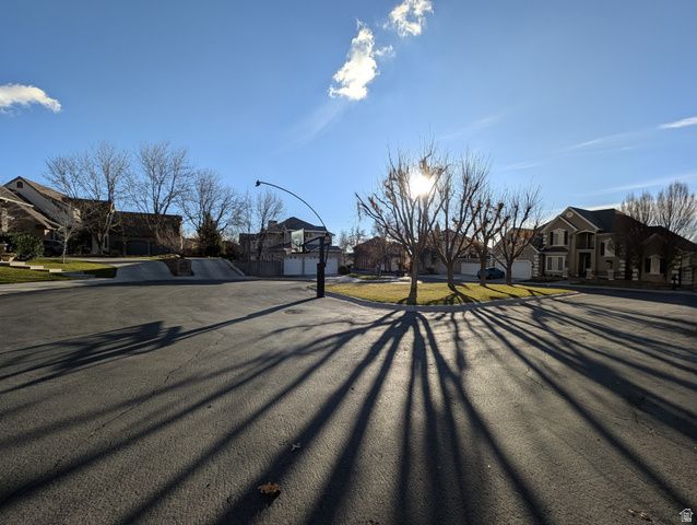 734 N HILLSDALE LN, Provo, UT 84606