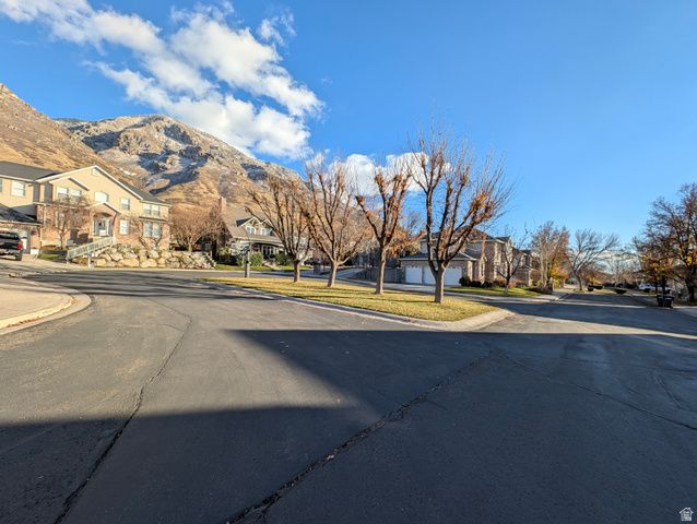 734 N HILLSDALE LN, Provo, UT 84606