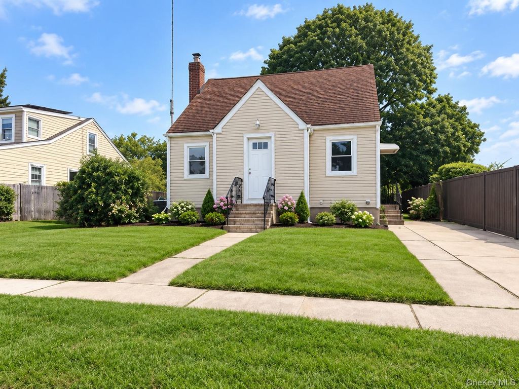 60 Howard Avenue, Copiague, NY 11726 — exterior