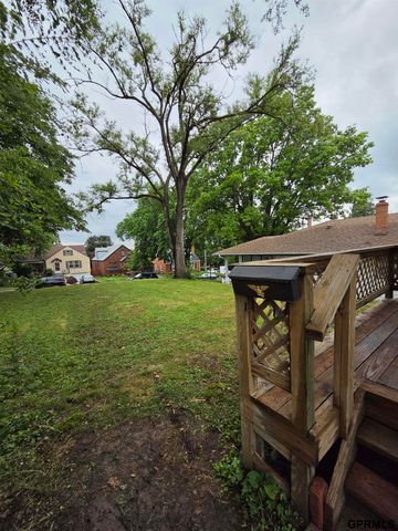 6232 Poppleton Avenue, Omaha, NE 68106