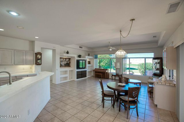 15220 W LAS BRIZAS Lane, Sun City West, AZ 85375